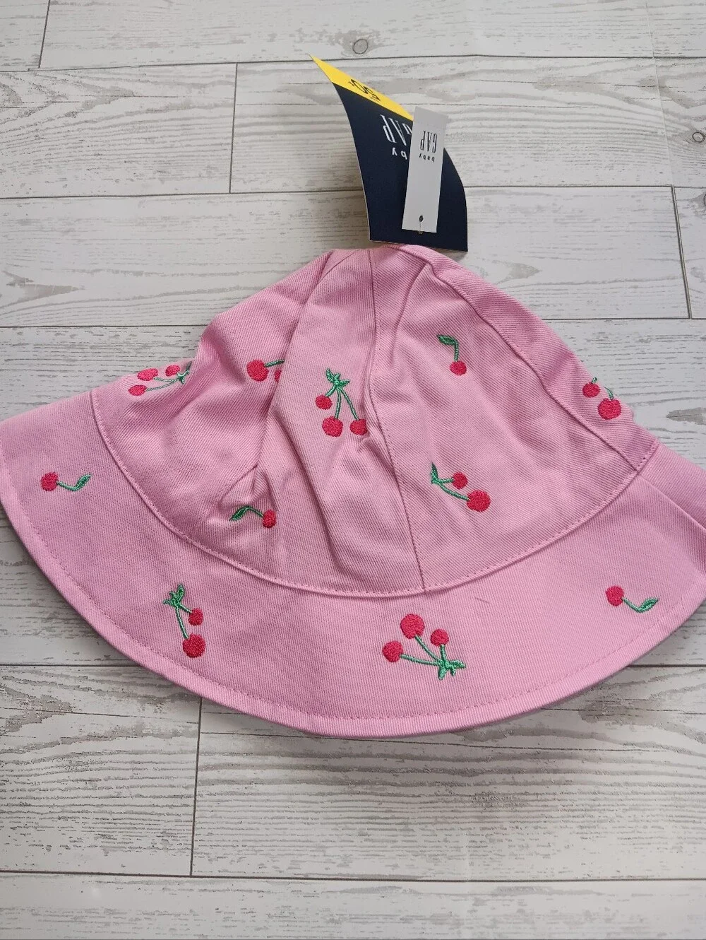 NWT Baby Gap Toddler Girl's Cherry Bucket Hat Size 12-24 M, 2-3 Yrs